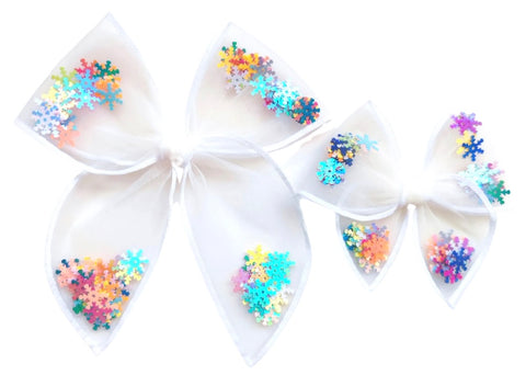 Choose Size PRE-FILLED/PRE-TIED SHAKER BOW-Bright Snowflakes