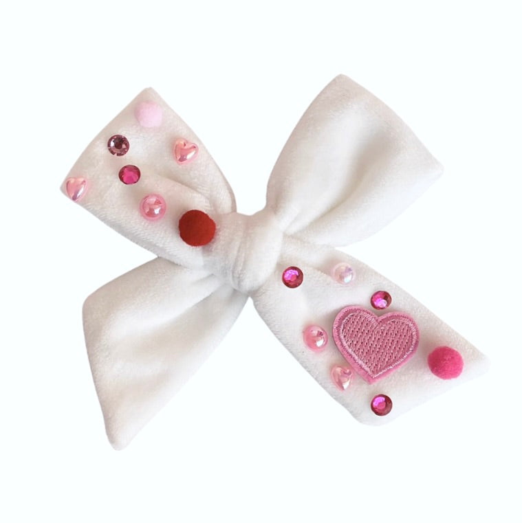 (PREORDER) PRE-TIED White Velvet Heart Bow